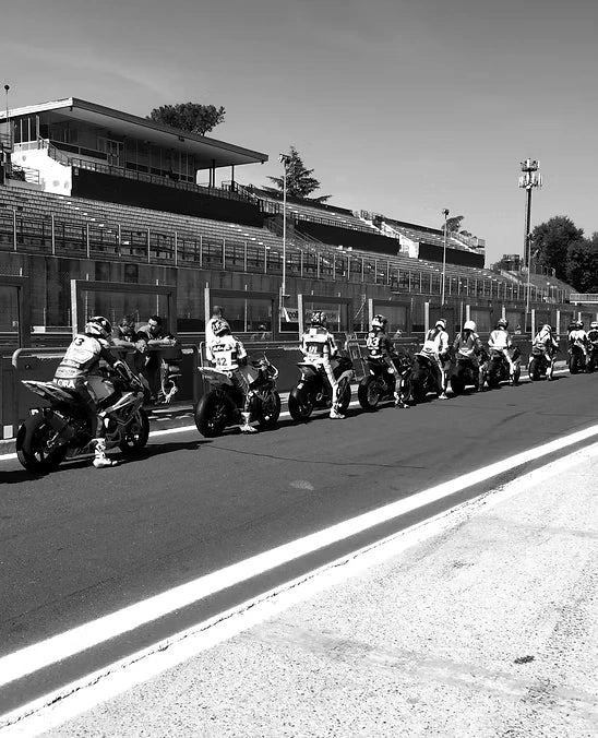 Corso di Guida Sportiva in Pista a Vallelunga – THE BIKE School