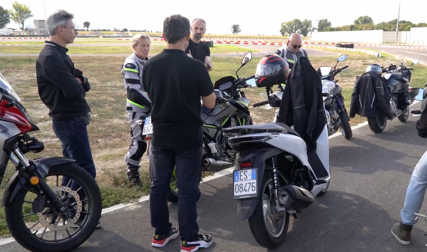 Corso Guida Sicura moto in gruppo