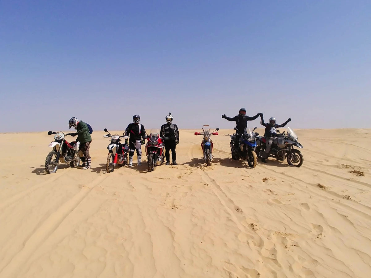 Maxi Enduro in Tunisia – Off-Road nel Deserto con Supporto Completo