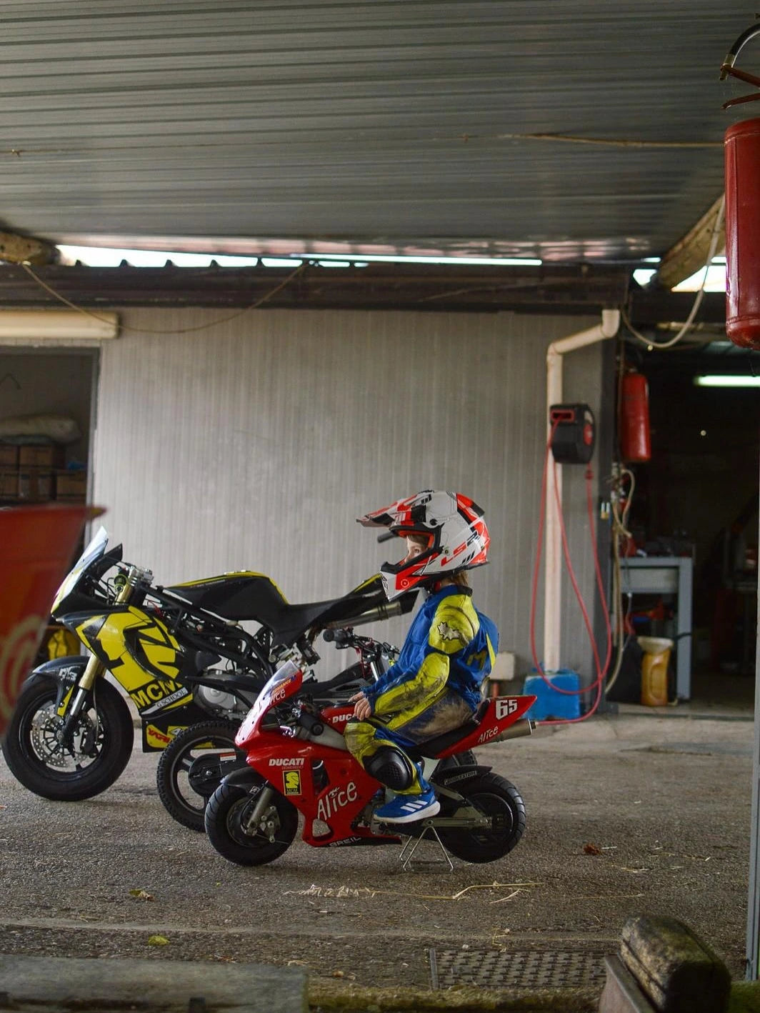 Corso di Guida in pista MiniMoto Bambini – Circuito del Volturno (BN) | MCM Racing School