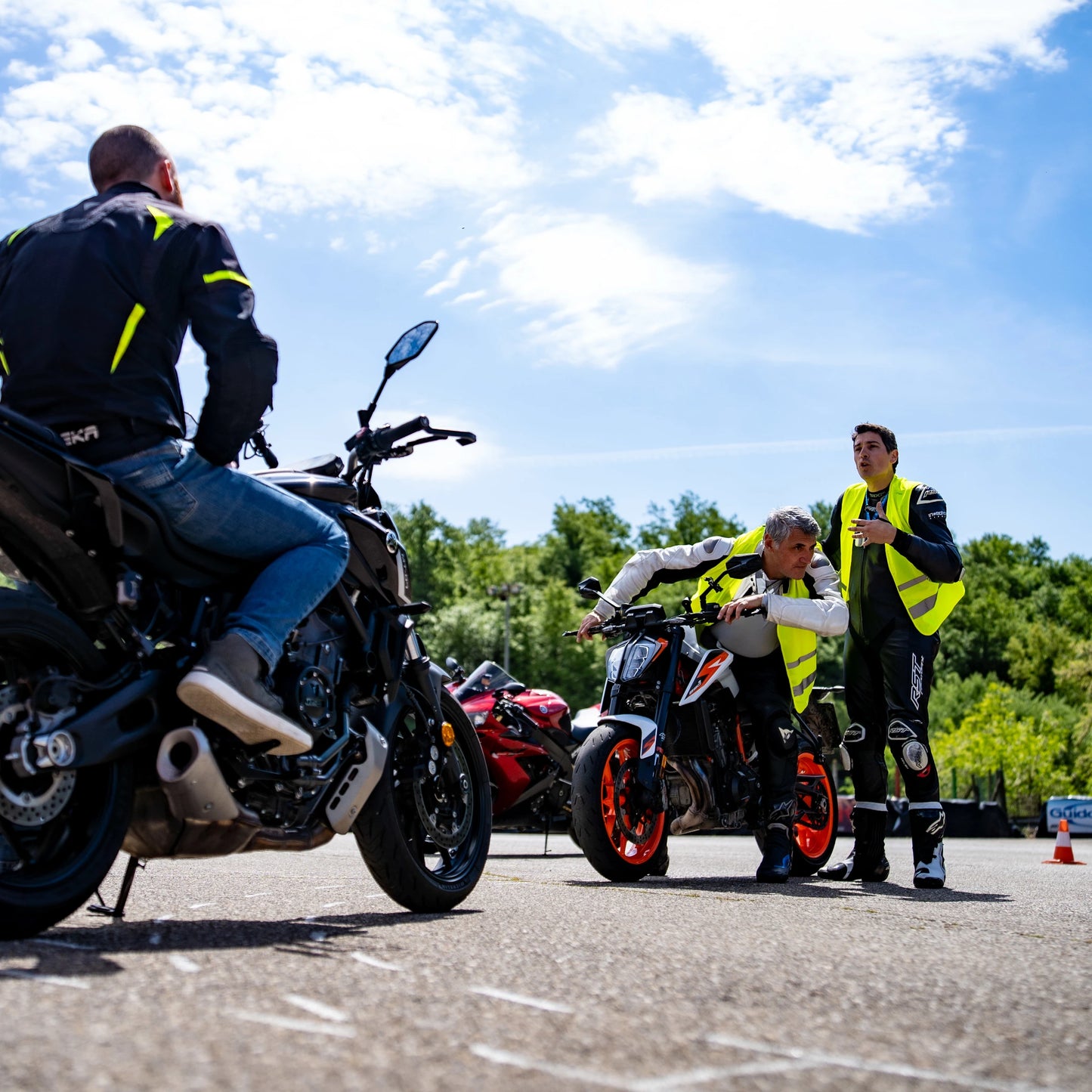 Corso di Guida Sicura Moto 1-to-1 su Strada Ride&Play – Base | Intermedio | Avanzato