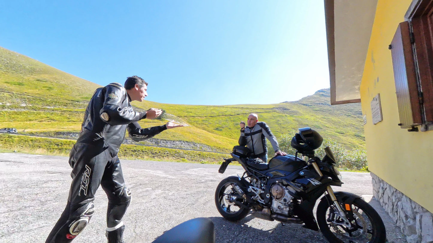 Corso di Guida Sicura Moto 1-to-1 su Strada Ride&Play – Base | Intermedio | Avanzato