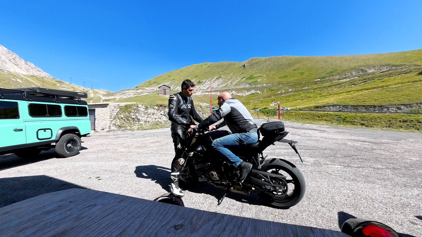 Corso di Guida Sicura Moto 1-to-1 su Strada Ride&Play – Base | Intermedio | Avanzato