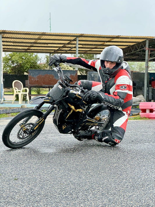 Corso di Guida Sportiva in Pista con Moto Elettrica Talaria – Black Riders Academy (Roma)