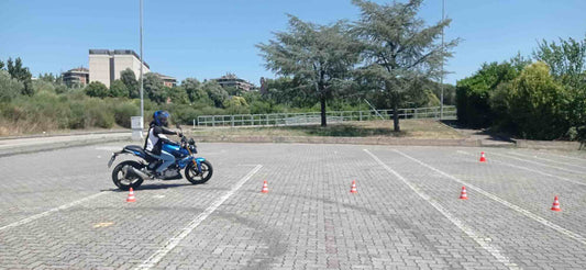 Corso di Guida Sicura Moto (Gruppo/ One2One) – Andy Gio Rider School | Perugia
