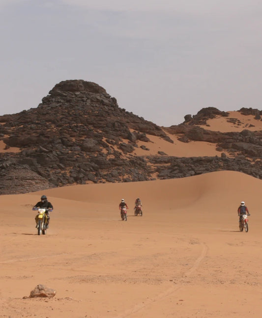Maxi Enduro in Tunisia – Off-Road nel Deserto con Supporto Completo