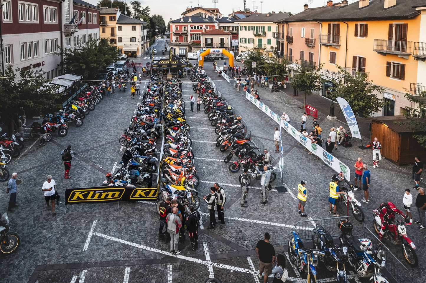 HAT Sanremo–Sestriere | Adventouring in moto Liguria-Piemonte￼
