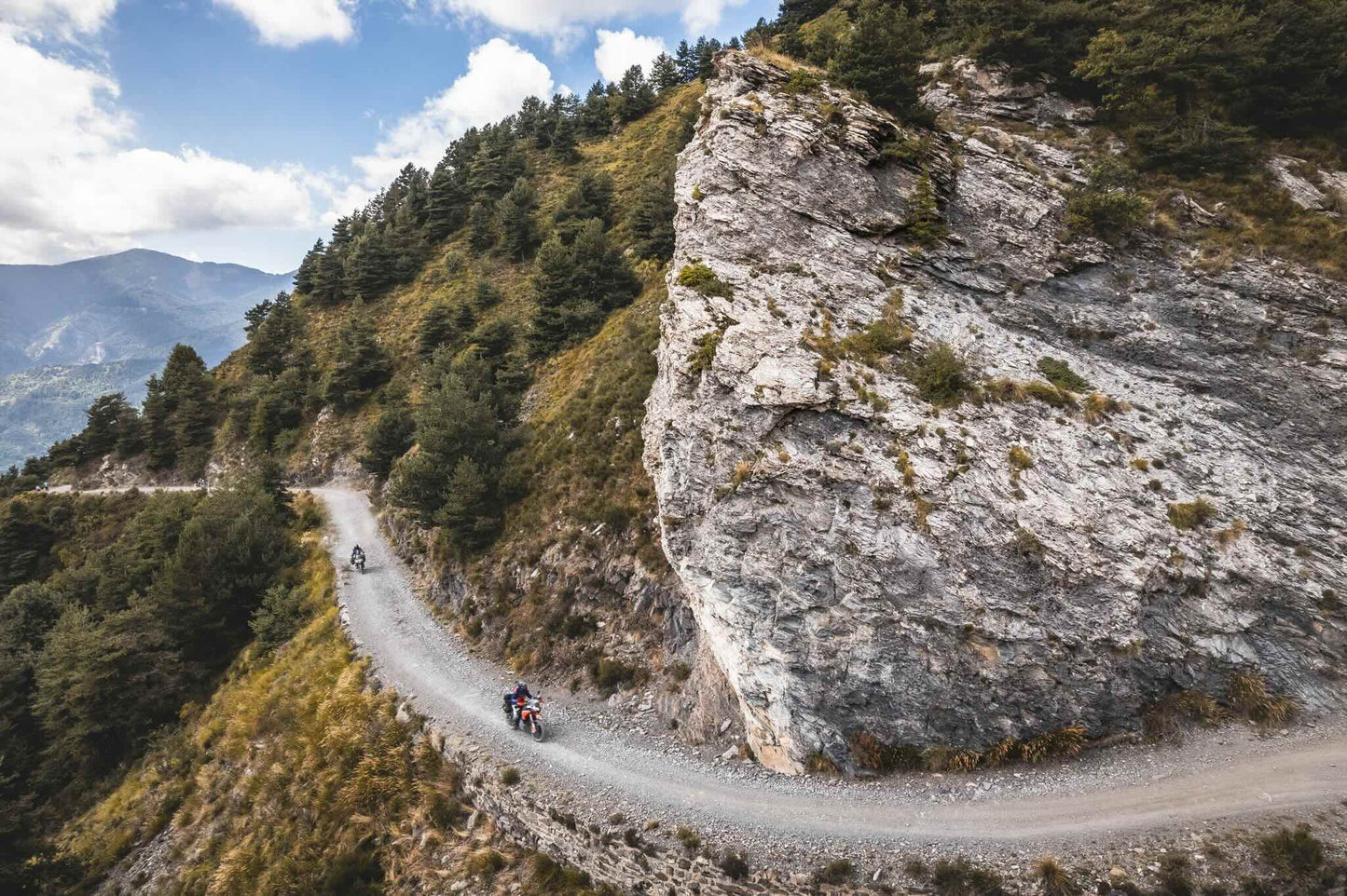 HAT Sanremo–Sestriere | Adventouring in moto Liguria-Piemonte￼