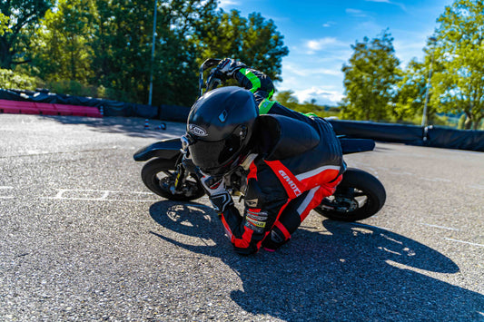 Corso guida sportiva moto Motart a Orte (piazzale, 1:1)